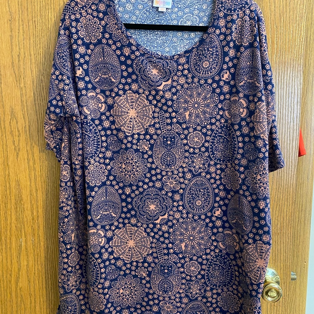LuLaRoe Irma Tunic